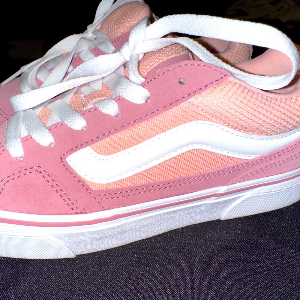 VANS- CALDERONE, W9